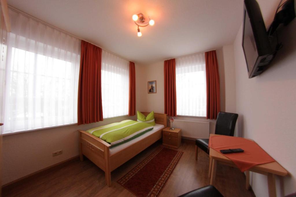 Pension Am Ostbahnhof Gotha Kamer foto